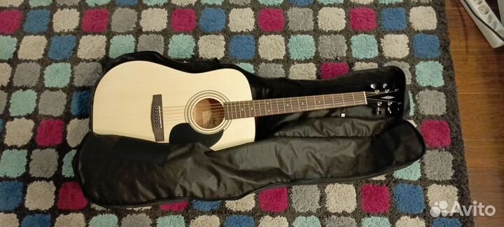 Акустическая гитара