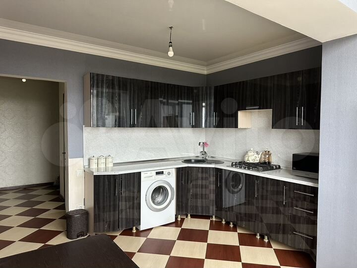 2-к. квартира, 76 м², 2/3 эт.