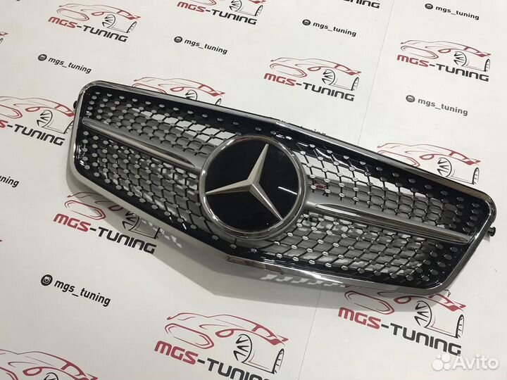 Решетка Mercedes Diamond W212 Silver 09-12г Дистр