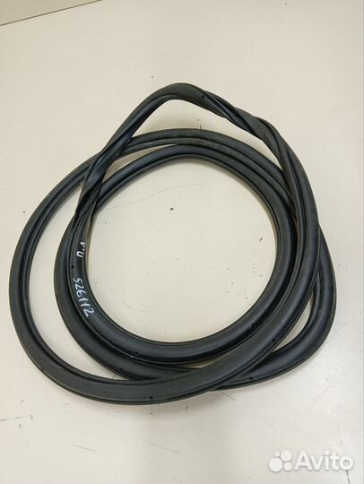 Уплотнитель проема двери передней левой Audi Q7 4L