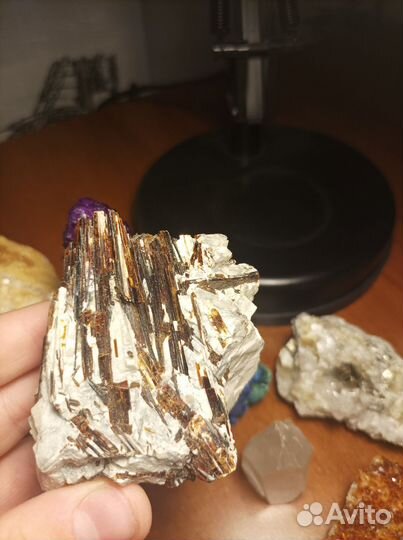 Камни и минералы