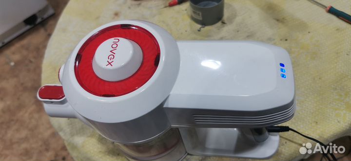 Вертикальный аккумуляторный пылесос