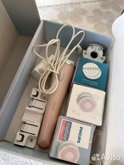 Прибор для очищения кожи Philips