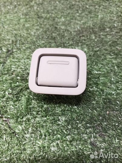 Крючок для одежды Audi Audi A8 4E 2002-2007