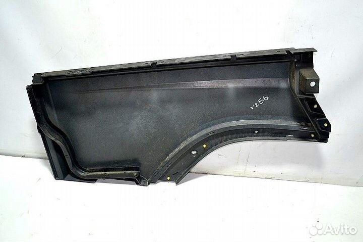 Вставка между кабиной и крылом (локер), задняя лев