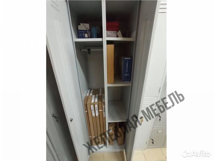 Металлический шкаф для раздевалки шрм-22У