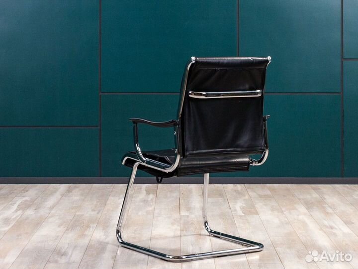 Кресло для конференц зала