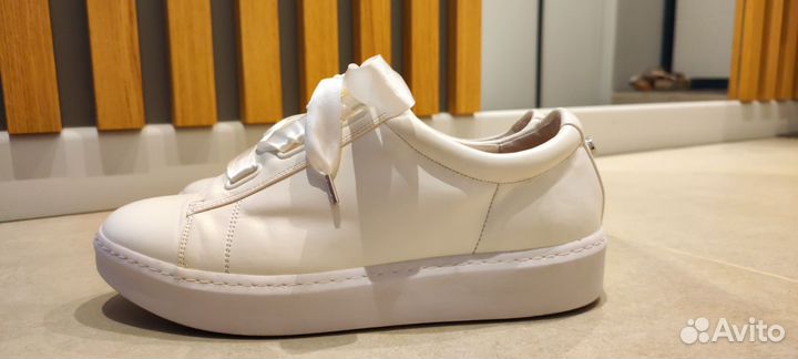 Белые кеды Steve Madden