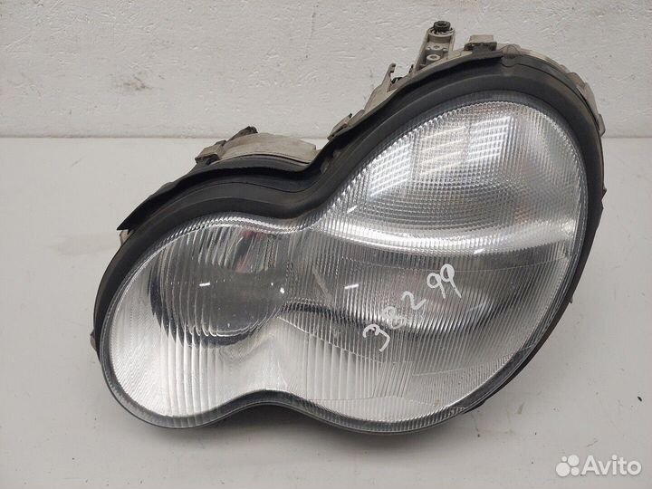 Фара (передняя) Mercedes C W203, 2000