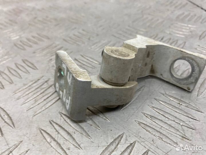 Б/У петля двери передний левый Volkswagen Polo 602