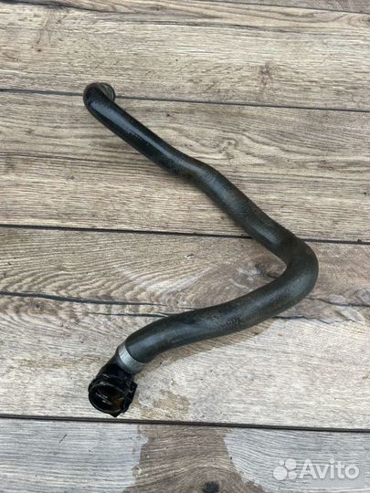 Патрубок охлаждения Volkswagen Passat 2.0