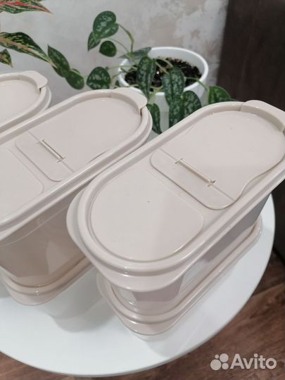 Контейнеры для сыпучих продуктов