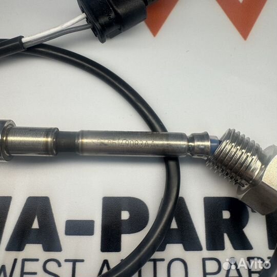 Датчик температуры mercedes benz A0051532228