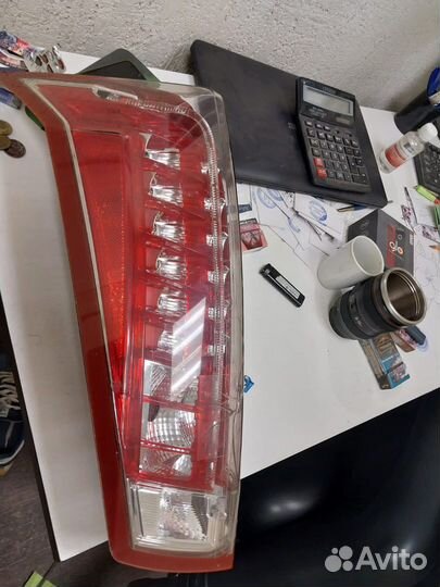 Фонарь задний Cadilac srx