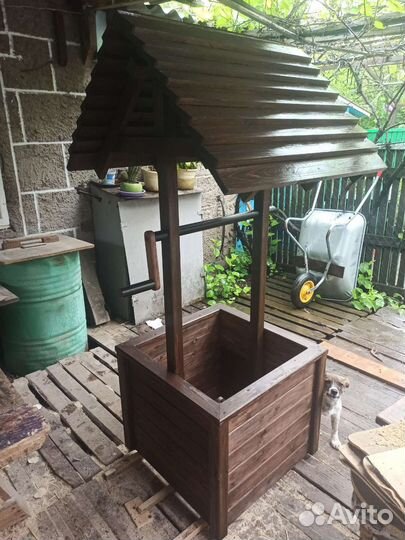 Декоративный колодец