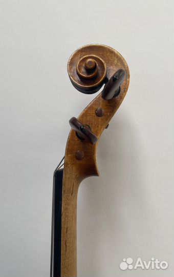 Скрипка чешского мастера первой половины XX века