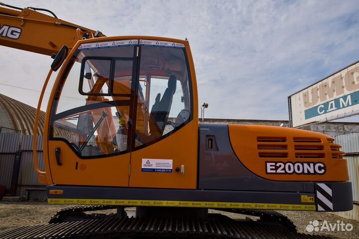 Гусеничный экскаватор UMG E200NC, 2023