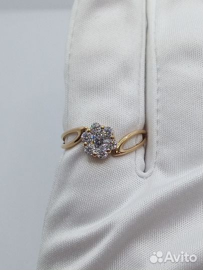 Золотое кольцо с фианитом 17 р