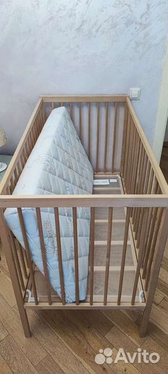 Детская кроватка IKEA с матрасом