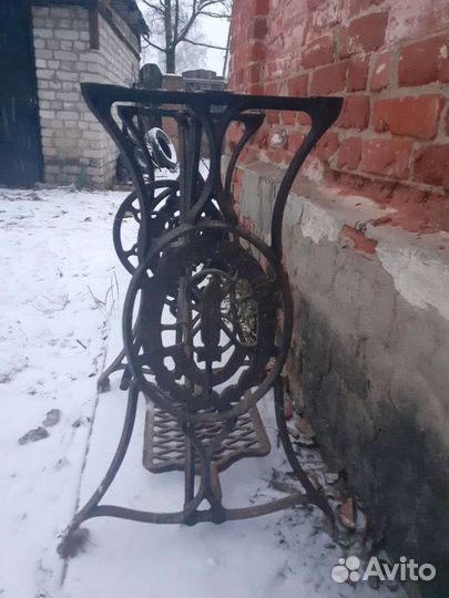 Станина singer