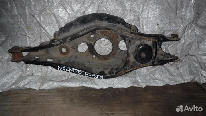 Рычаг задний поперечный правый Toyota RAV4 (XA30)