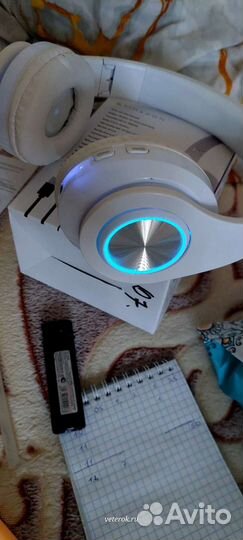 Беспроводные наушники новые