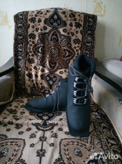 Лыжные ботинки