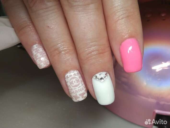 Маникюр, педикюр, наращивание ногтей