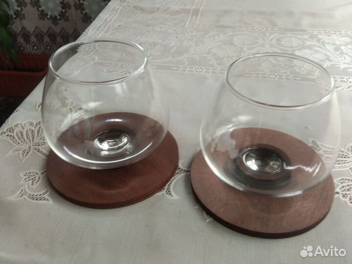 Стаканы на подставке