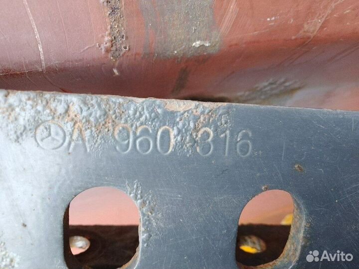 Кронштейн сцепного устройства уголок Mercedes-Benz