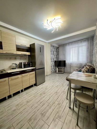 2-к. квартира, 45 м², 1/16 эт.