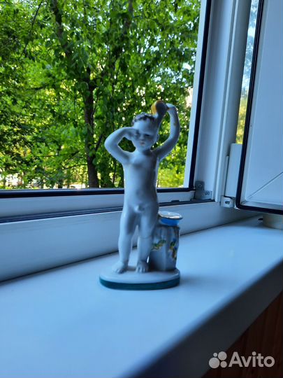 Фарфоровая фигурка 1950 - 60 гг. СССР 