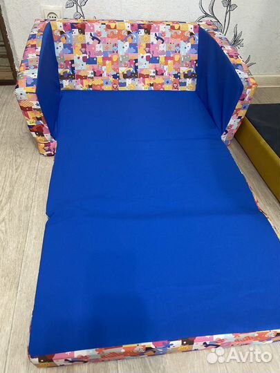 Диванчик детский от 6 месяцев до 7 лет