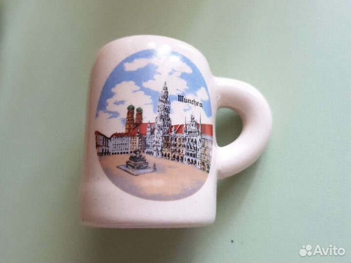 Миниатюрная кружка,для коллекции.Вазочка