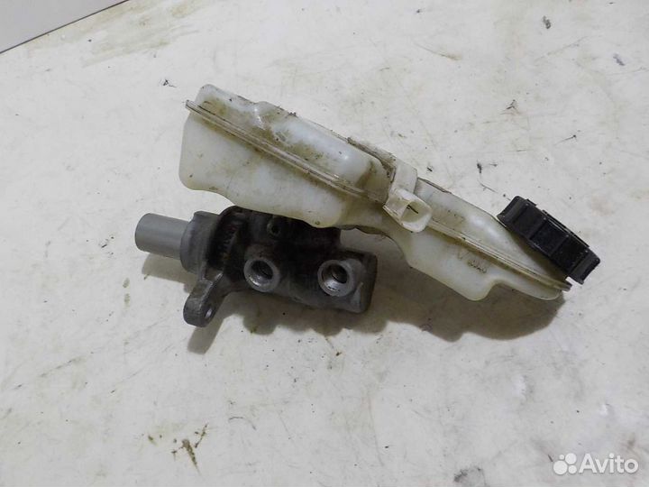 Главный тормозной цилиндр Ford Focus 3