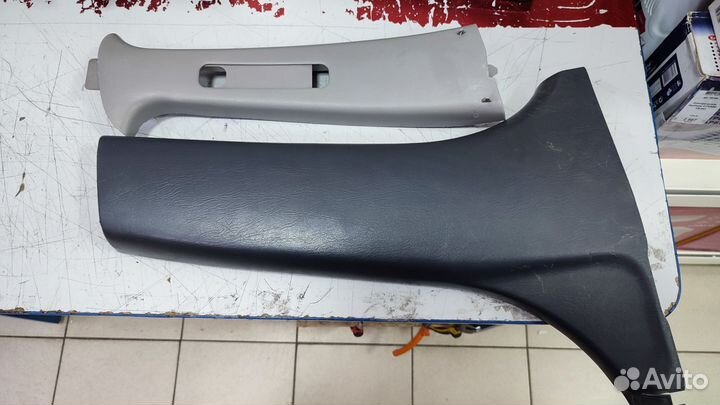 Обшивка центральных стоек toyota corolla sprinter