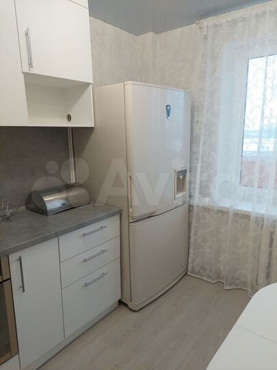 3-к. квартира, 80 м², 8/9 эт.
