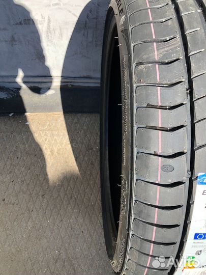 Triangle EffeXSport TH202 245/35 R20 95Y