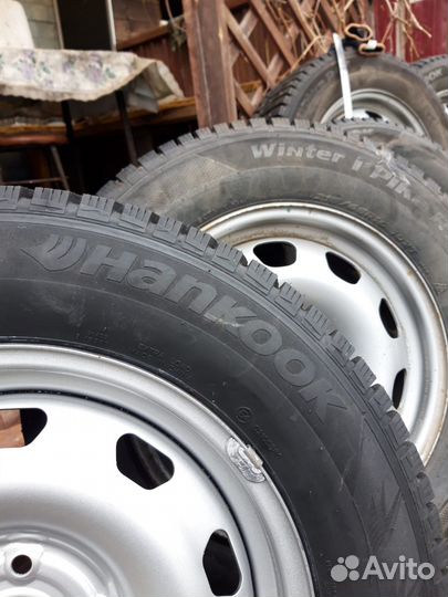 Hankook Winter I'Pike 215/65 R16 102T