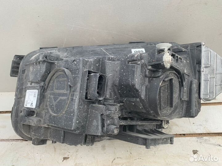 Фара правая Chevrolet Tahoe на запчасти