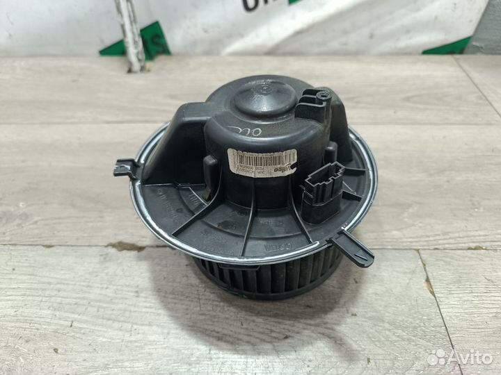 Моторчик печки оригинал для Volkswagen jetta 6