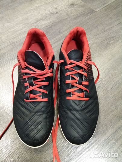 Футбольные бутсы размер 37,5