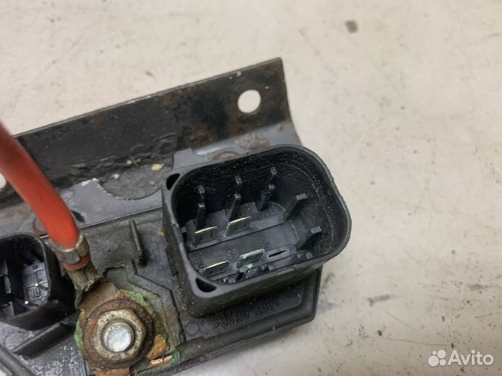 Блок управления накала свечей Mercedes Sprinter W901 W902 W903 W904