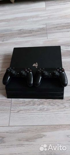 Продам пс 4 Pro на 1tb