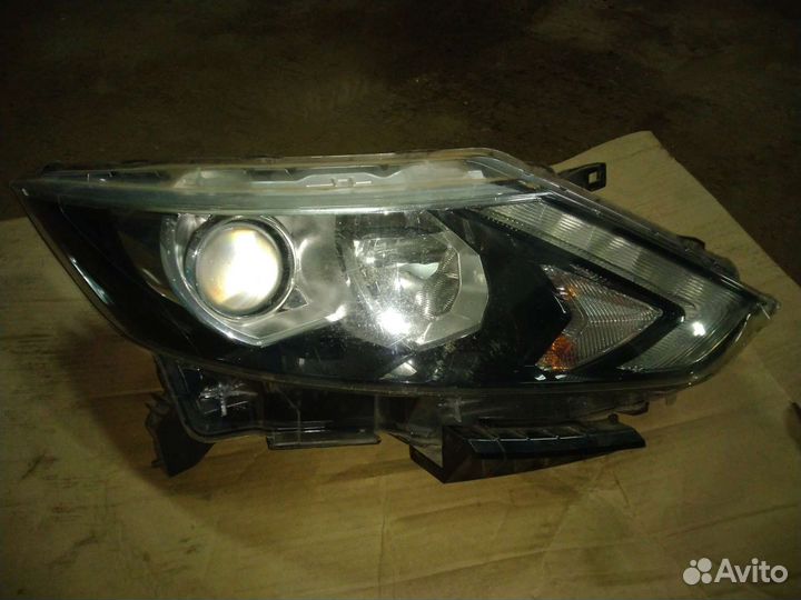 Фара Nissan Qashqai 2 J11