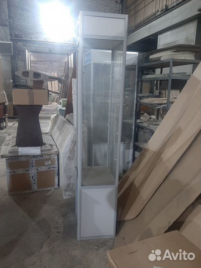 Стеклянный шкаф витрина бу