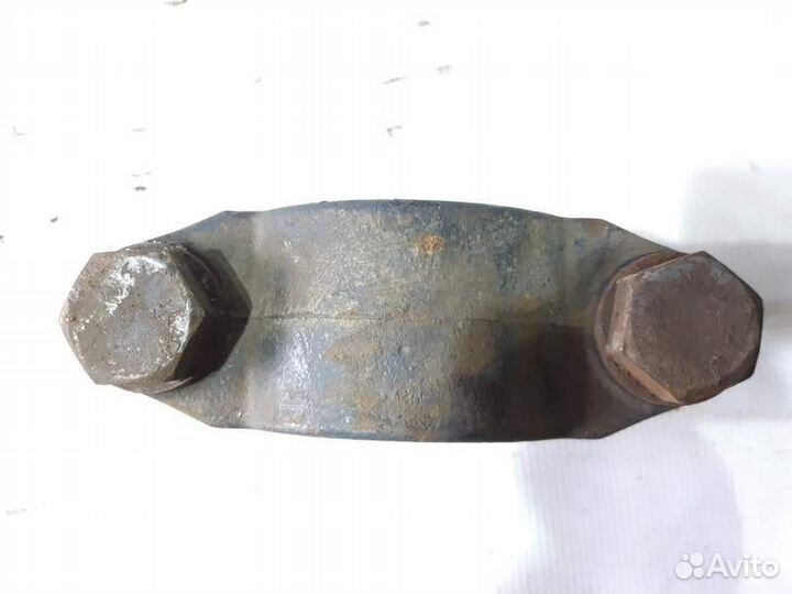 Кронштейн стабилизатора, ведущего моста, правый ни