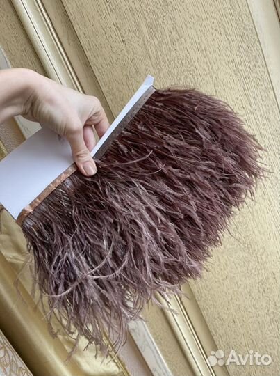 Перья на ленте