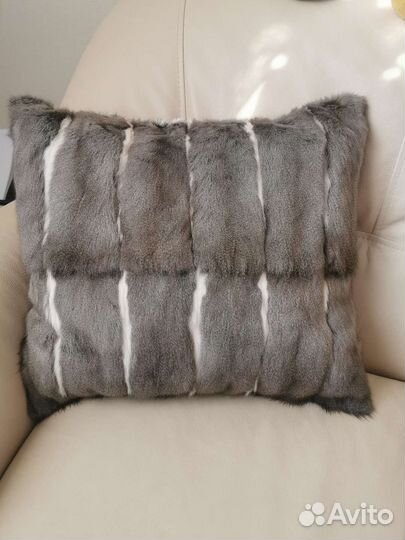 Подушка меховая из белки