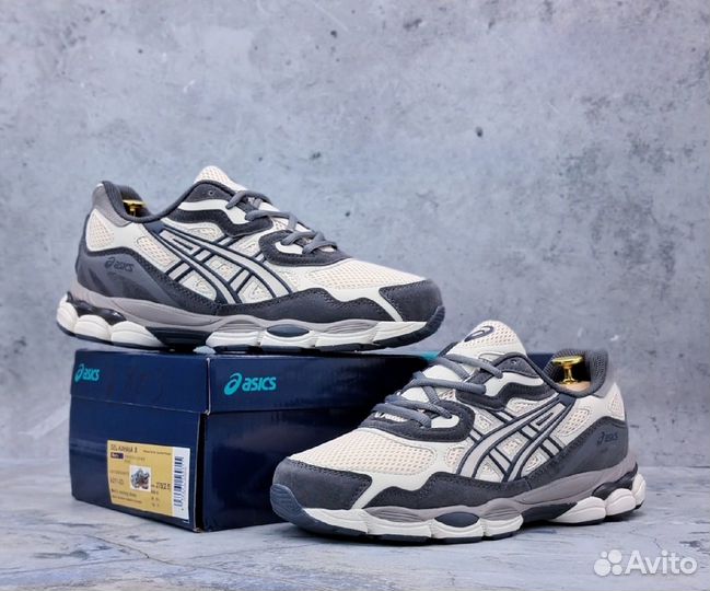 Кроссовки Asics